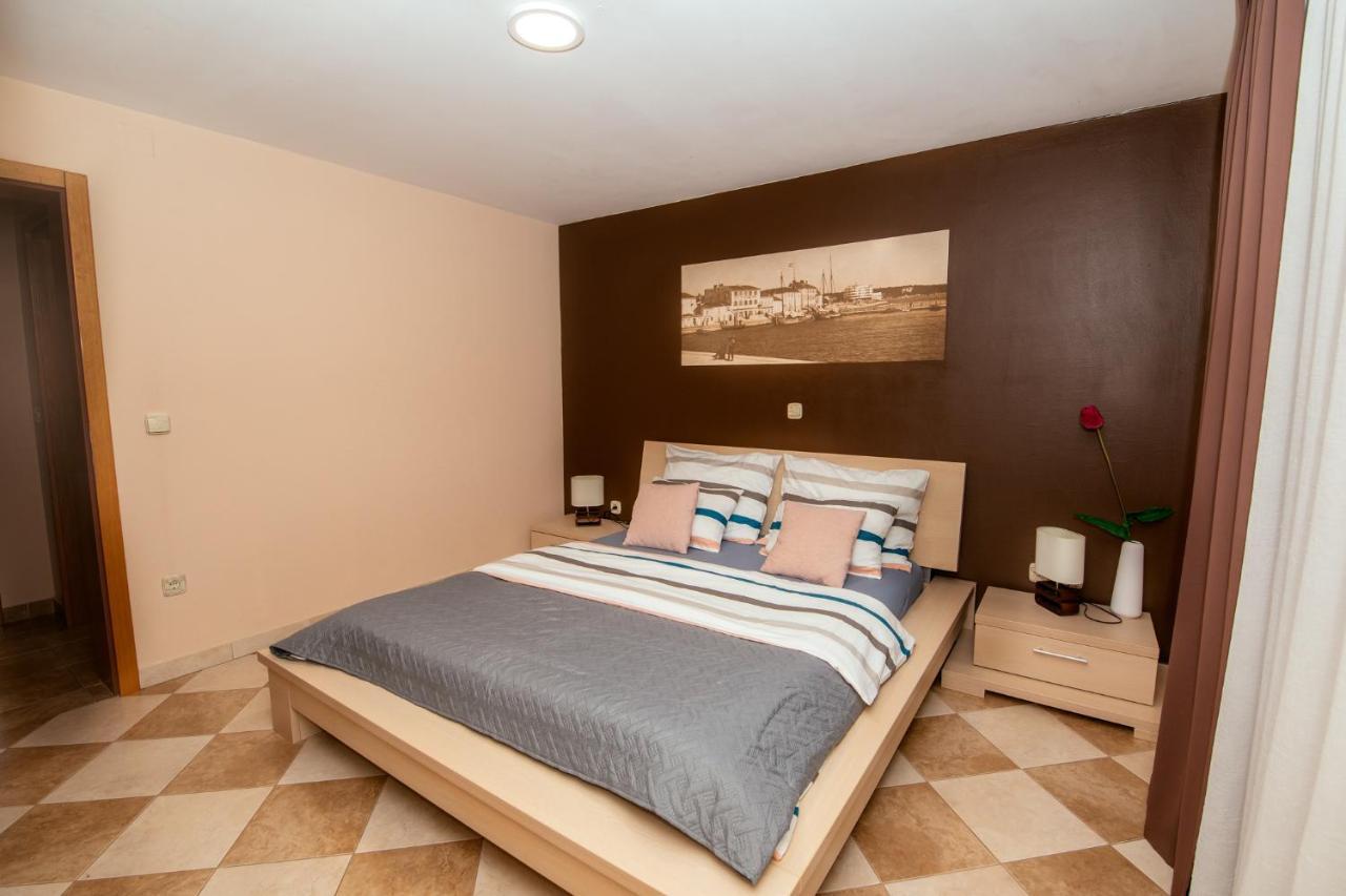 M&M Apartments Biograd Na Moru Eksteriør bilde