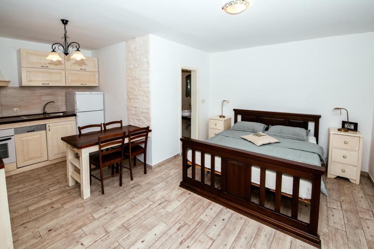 M&M Apartments Biograd Na Moru Eksteriør bilde