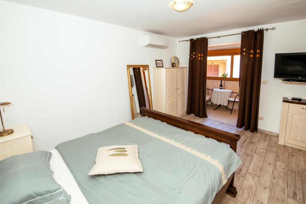M&M Apartments Biograd Na Moru Eksteriør bilde