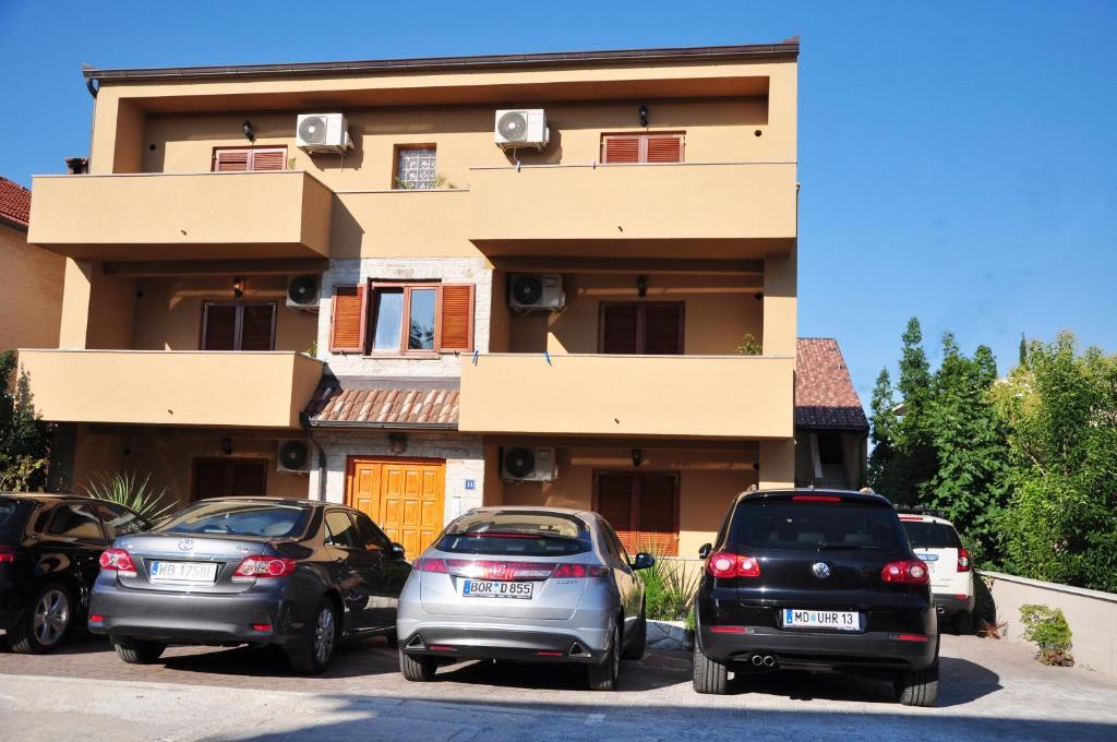 M&M Apartments Biograd Na Moru Eksteriør bilde